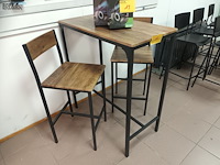 Lot 11 - hoge tafel met 2 stoelen