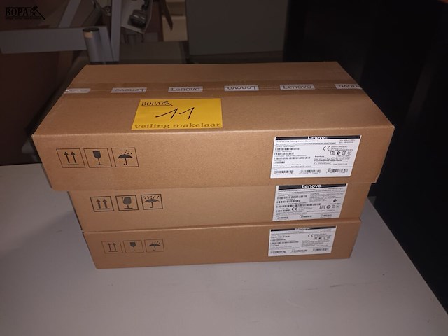 Lot 11 - lenovo thinkpad docking station. 3 stuks - afbeelding 1 van  3