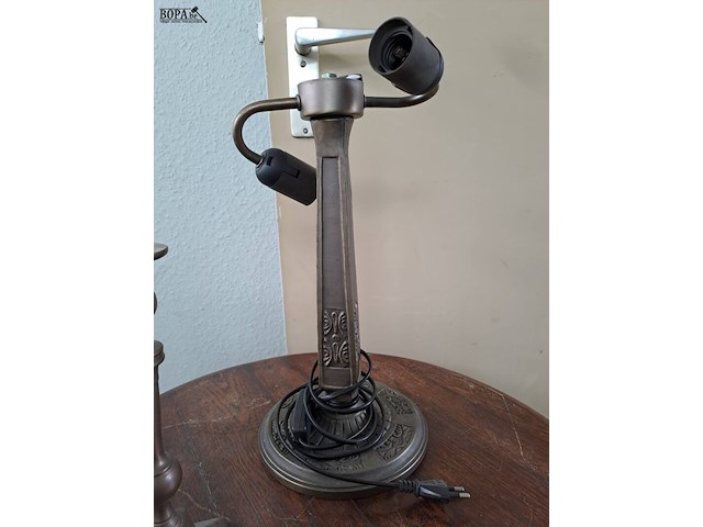 Lot 11 - lot vintage lamp voet, dubbele lamp en 2 bijpassende kandela - afbeelding 2 van  3