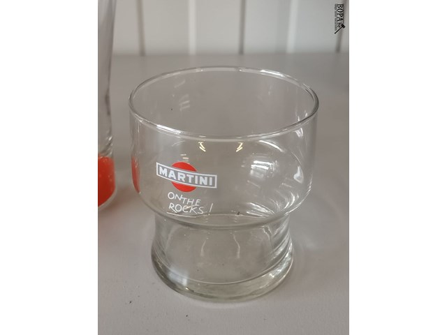 Lot 11 - martini glazen. 4 stuks - afbeelding 3 van  3