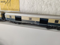 Lot 11 - model treinwagons - 2 stuks - afbeelding 4 van  5