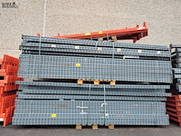 Lot 11 - palletstelling met 14 staanders - afbeelding 1 van  4
