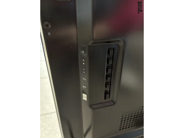 Lot 11 - panasonic lcd tv - afbeelding 3 van  4