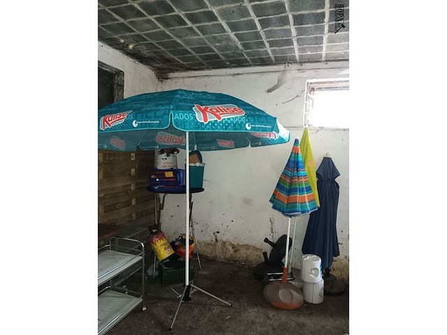 Lot 11 - parasols - 4 stuks - afbeelding 1 van  4