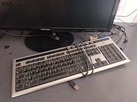 Lot 11 - pc scherm en toetsenbord - afbeelding 3 van  3