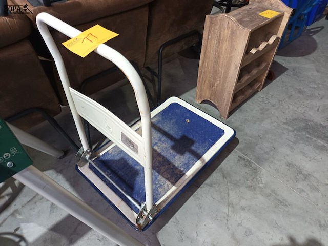 Lot 11 - platte kar - afbeelding 2 van  3