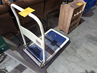 Lot 11 - platte kar - afbeelding 2 van  3