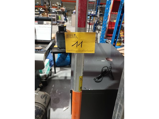 Lot 11 - snoeizaag stihl - afbeelding 3 van  4