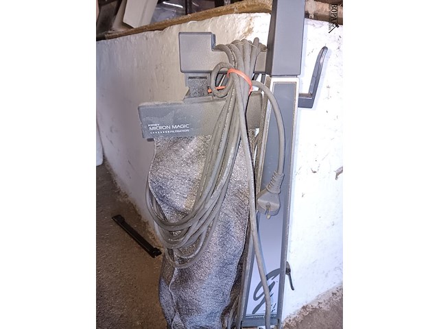 Lot 11 - stofzuiger kirby - afbeelding 2 van  2