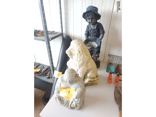 Lot 11 - tuinbeelden. 3 stuks - afbeelding 1 van  4