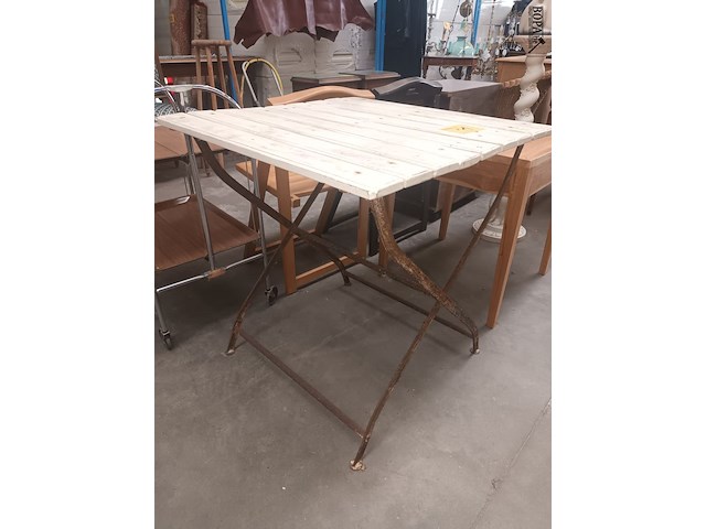 Lot 11 - tuintafel - afbeelding 3 van  4