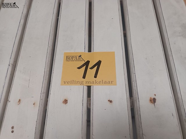 Lot 11 - tuintafel - afbeelding 4 van  4