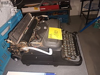 Lot 110 - antieke typemachine remington - afbeelding 2 van  4