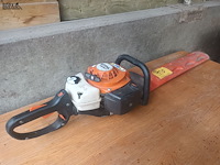 Lot 110 - benzine heggenschaar stihl