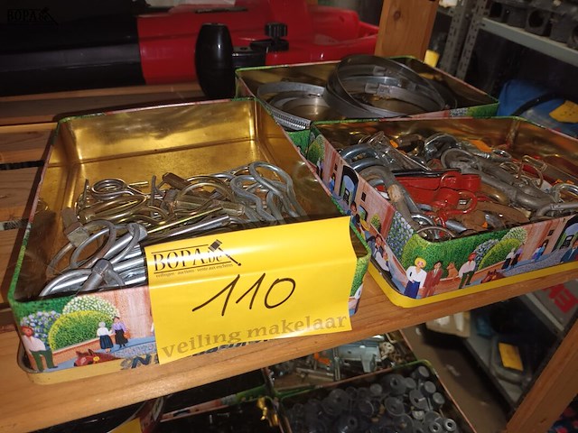 Lot 110 - bevestigingsmateriaal - afbeelding 1 van  4