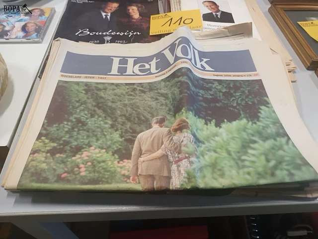 Lot 110 - boeken en kranten boudewijn. 11 stuks - afbeelding 4 van  4