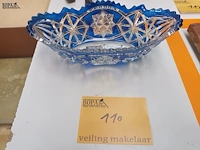 Lot 110 - geslepen vaas