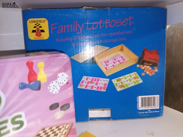 Lot 110 - gezelschapsspelen - afbeelding 2 van  3