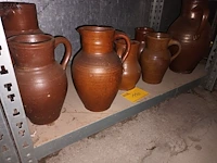 Lot 110 - kruiken in aardewerk. 8 stuks
