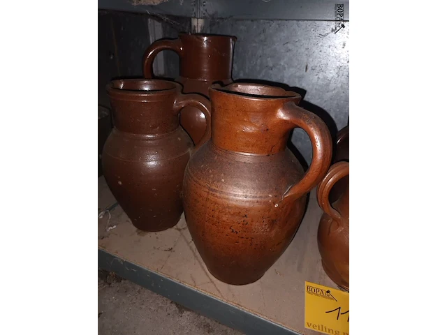 Lot 110 - kruiken in aardewerk. 8 stuks - afbeelding 3 van  3