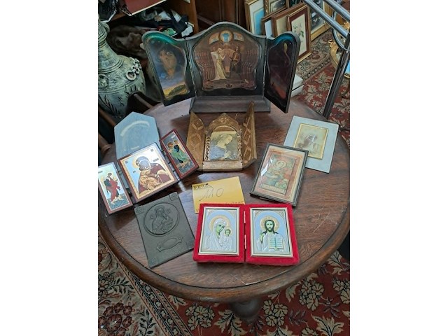 Lot 110 - lot triptieken, icoon en religieuze afbeeldingen - afbeelding 1 van  5