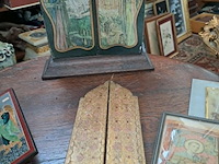 Lot 110 - lot triptieken, icoon en religieuze afbeeldingen - afbeelding 3 van  5