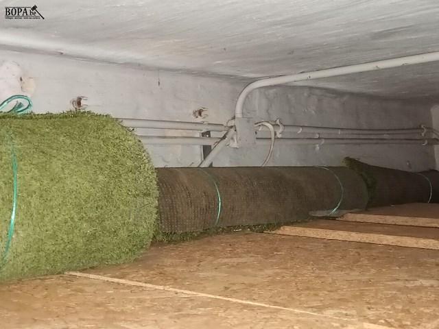 Lot 110 - restrollen kunstgras en worteldoek. 4 stuks - afbeelding 3 van  3