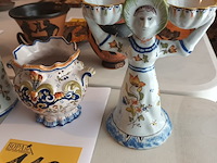 Lot 110 - rouen porselein. 3 stuks - afbeelding 3 van  5