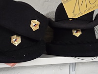 Lot 110 - slovenië 4 vrouwelijke - afbeelding 1 van  5