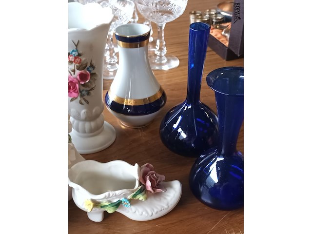 Lot 110 - vaasjes. 10 stuks - afbeelding 4 van  4