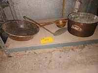 Lot 111 - antiek koperen keukengerei. 4 stuks