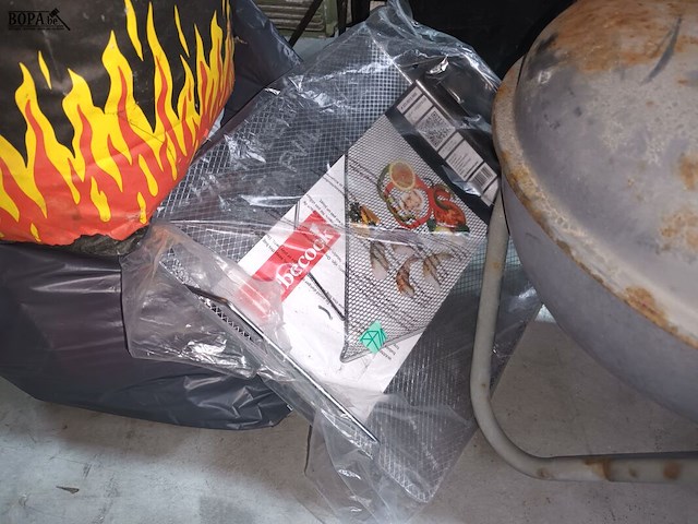 Lot 111 - bbq en toebehoren - afbeelding 5 van  6