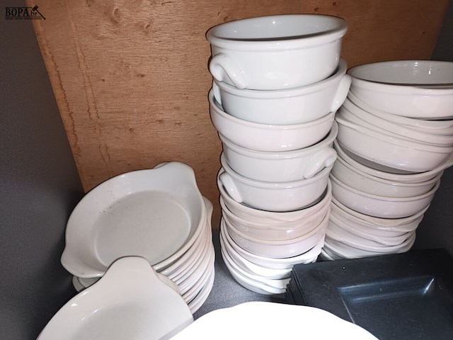 Lot 111 - borden en vispanborden - afbeelding 4 van  4