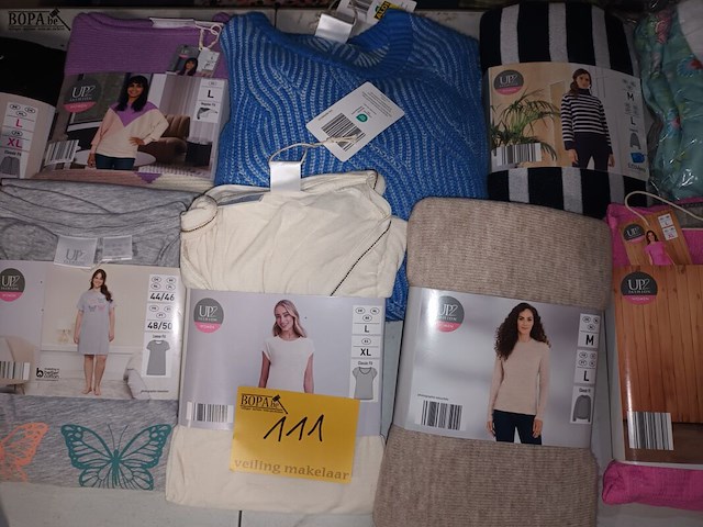 Lot 111 - dameskledij. 18 stuks - afbeelding 3 van  5