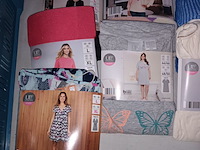 Lot 111 - dameskledij. 18 stuks - afbeelding 4 van  5