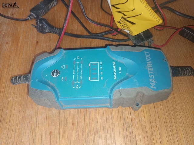 Lot 111 - druiplader mastervolt - afbeelding 2 van  3