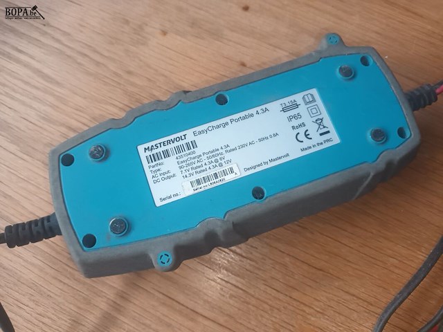 Lot 111 - druiplader mastervolt - afbeelding 3 van  3