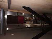 Lot 111 - eetkamer tafel - afbeelding 4 van  5