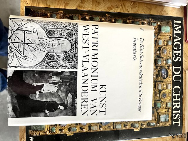 Lot 111 - ilmages du christ en kunst patrimonium van west -vlaanderen - afbeelding 8 van  15