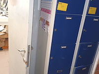 Lot 111 - lockerkast - afbeelding 1 van  4