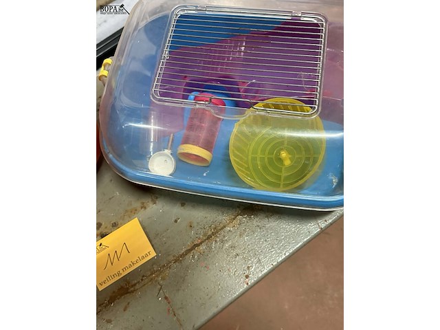 Lot 111 - transport van kleine huisdieren (cavia, hamster) en hamsterk - afbeelding 3 van  3