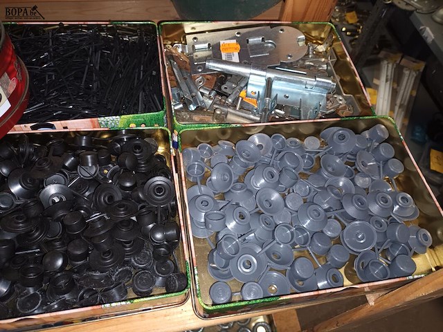 Lot 111 - werkmateriaal - afbeelding 2 van  4