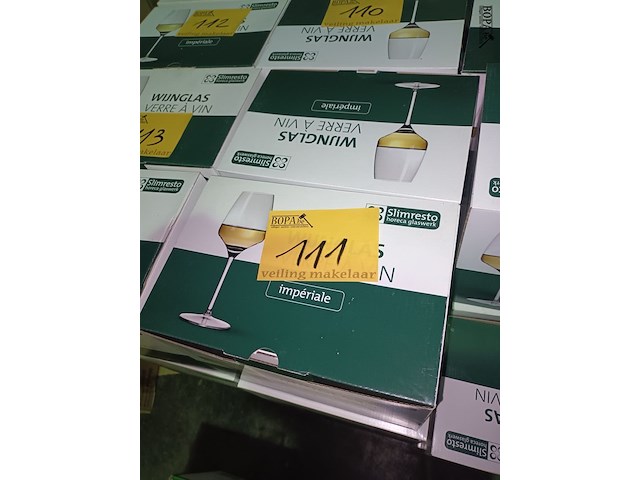 Lot 111 - wijnglas in doos. 8 dozen - afbeelding 1 van  2
