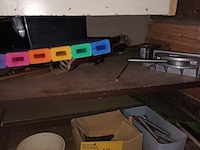 Lot 112 - diversen. inhoud kast - afbeelding 1 van  6