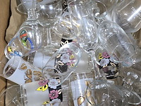 Lot 112 - doos diverse glazen - afbeelding 1 van  2