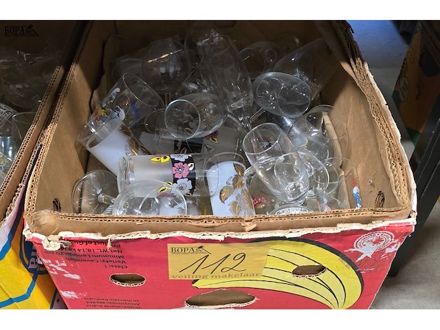 Lot 112 - doos diverse glazen - afbeelding 2 van  2