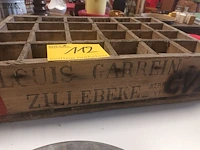 Lot 112 - houten flessenbak louis garrein zillebeke - afbeelding 2 van  2