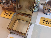 Lot 112 - juwelenkistje in glas - afbeelding 3 van  5