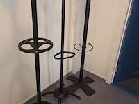 Lot 112 - kapstok. 3 stuks - afbeelding 2 van  2
