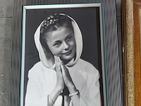 Lot 112 - lot antieke portretfoto en familiefoto in diverse omlijsting - afbeelding 4 van  6
